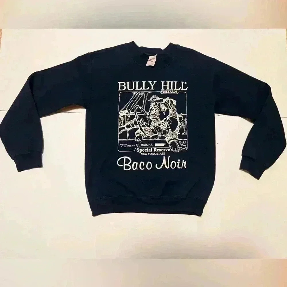 VTG Bully Hill Finger Lakes Winery Sweatshirt with bulldog - Men’s size Small